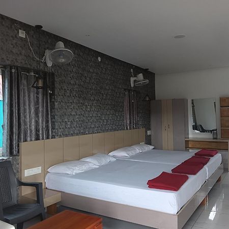 Hotel Hilltop Vālpārai Zewnętrze zdjęcie